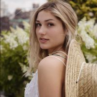 Sasha Meneghel posta foto de biquíni e ganha elogios de seguidores: "Sereia"