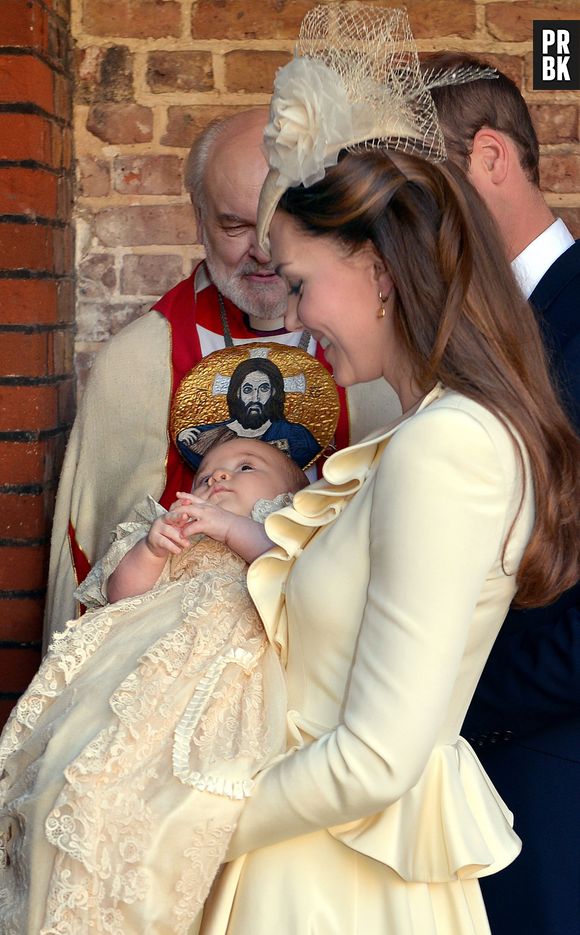 Apesar de Kate Middleton e William não terem convidado Harry e Pippa para serem os padrinhos de George Alexander Louis, os dois compareceram à cerimônia