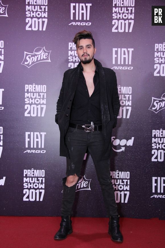 Luan Santana está assim atualmente. A versão de 2017 do cantor é a sua favorita?