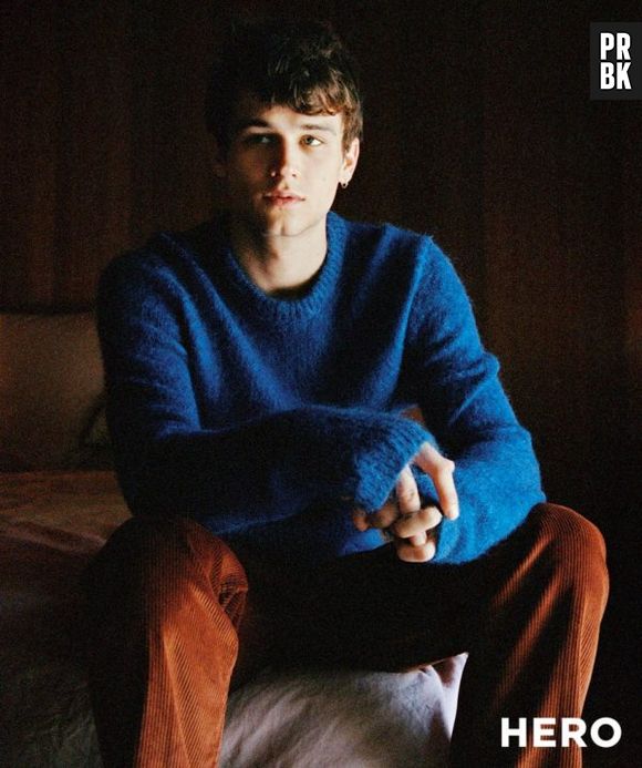 Brandon Flynn posa para a revista HERO