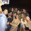 Bruna Marquezine faz festa com amigos