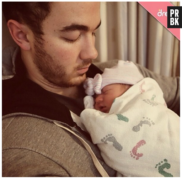 Kevin Jonas é pai de Alena.