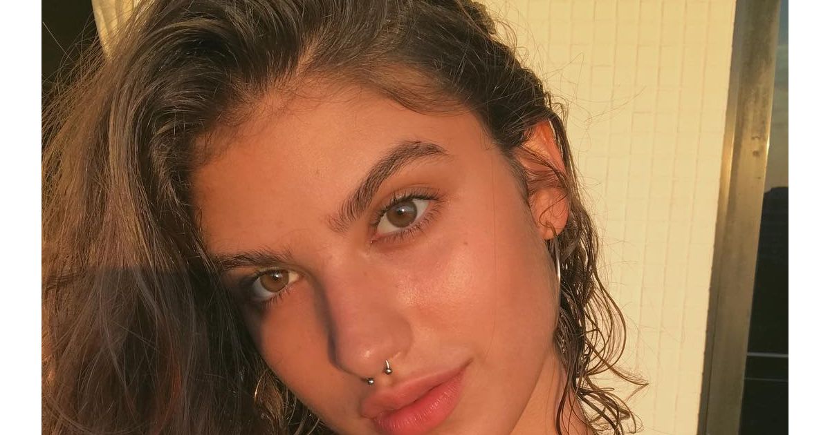 Giovanna Grigio, que costuma bombar com suas fotos ...