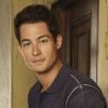 O ator Brian Hallisay é novidade no elenco da quarta temporada de "Revenge"