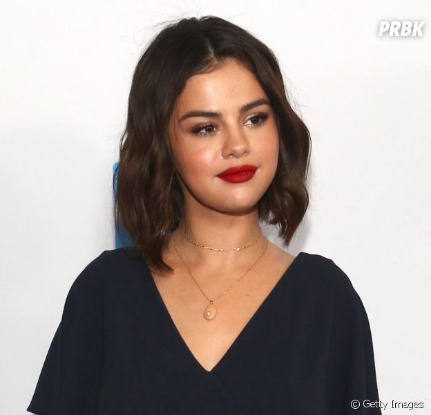 Cabeleireiro de Selena Gomez revela que a cantora não pensou muito antes de raspar parte do cabelo
