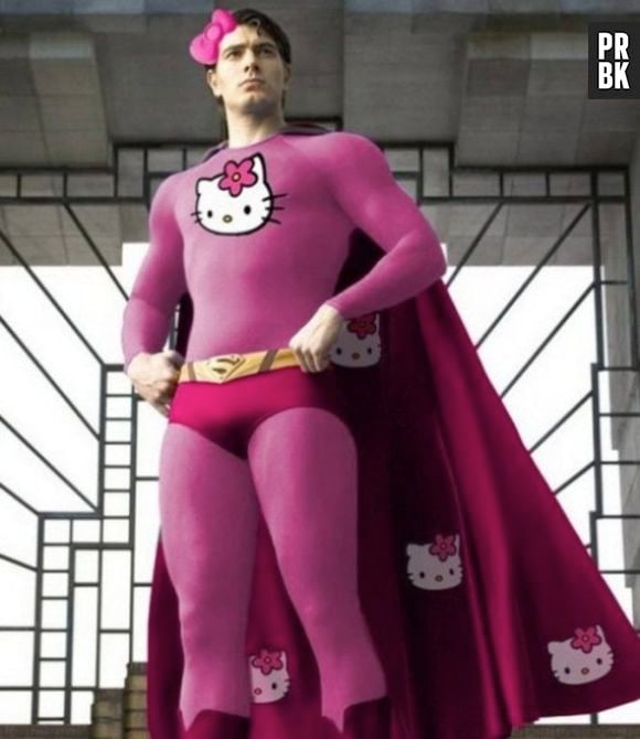 O Super-homem ficou muito mais elegante com a nova roupinha rosa!