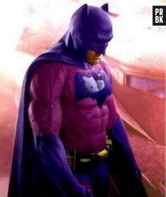 Parece que o Batman não gostou muito do novo uniforme...