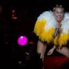 Miley Cyrus colocou a platéia para dançar e cantar muito em hits como "Wrecking Ball" e "Party in The U.S.A"