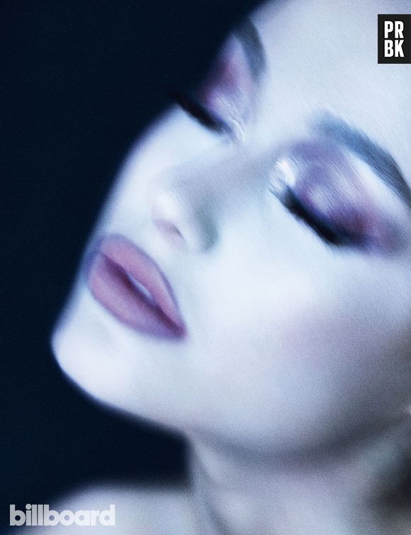 Eleita "Mulher do Ano" pela Billboard, Ariana Grande está prestes a lançar outra música