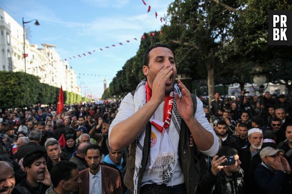 Tenha cuidado com as informações e a veracidade da história quando for militar