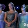 Em "Pretty Little Liars", Alison (Sasha Pieterse) faz entrada triunfal no baile