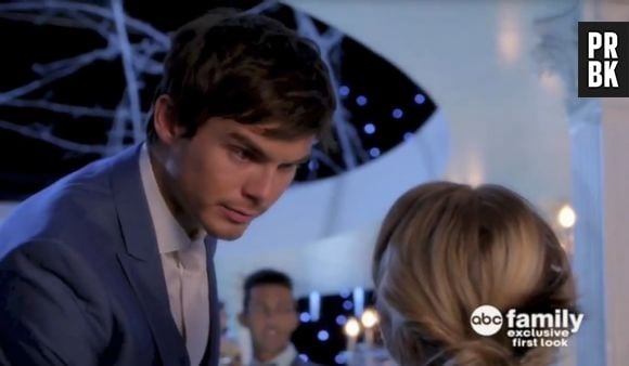 Caleb (Tyler Blackburn) pede que Hanna (Ashley Benson) tome cuidado em "Pretty Little Liars"