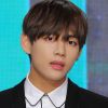 Os fãs do BTS estão pirando com o lançamento da música solo do Kim Taehyung, o V
