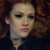 "Shadowhunters" está chegando ao fim e o clima é de despedida no trailer da temporada 3B