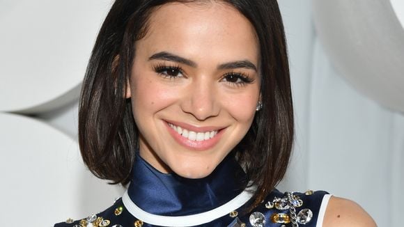 E a Bruna Marquezine que ganhou um passinho e não sabe como dançar?