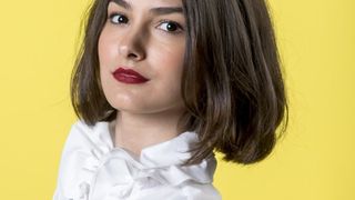 Marina Moschen não está namorando uma mulher e nós precisamos parar de tirar as pessoas do armário