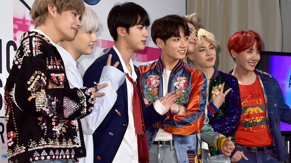Tudo indica que o BTS deve vir mesmo ao Brasil em 2020 e ninguém tá emocionalmente preparado