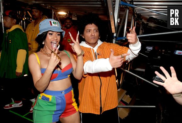 Cardi B e Bruno Mars voltam a trabalhar juntos! Ouça "Please Me"