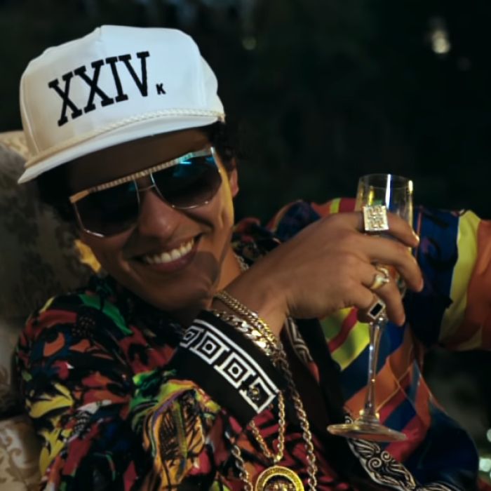 Bruno Mars aposta em Cardi B no single &quot;Please Me&quot; após sucesso de &quot;Finesse&quot;