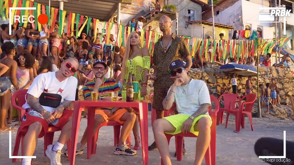 Bola Rebola já está entre nós! Vem conferir o novo single da Anitta