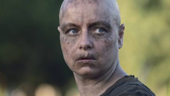 Prévia de novo episódio de "The Walking Dead" mostra imagens inéditas do vilão Beta