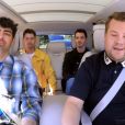 Jonas Brothers performam hits de sucesso e relembram polêmicas no "Carpool Karaoke"
