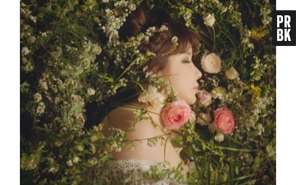 Park Bom arrasa com seu comeback! Vem conferir "Spring"