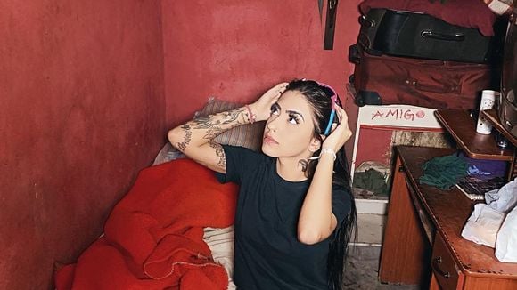 MC Mirella e mais famosos se juntam e ajudam senhor que foi humilhado após furtar comida