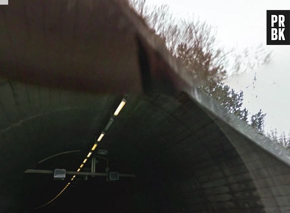 O mesmo "borrão" é visto até mesmo em um túnel desmascarando a hipótese de aparição no céu.