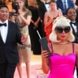 Lady Gaga e seu 3º look no Met Gala 2019, com uma réplica do primeiro celular feito