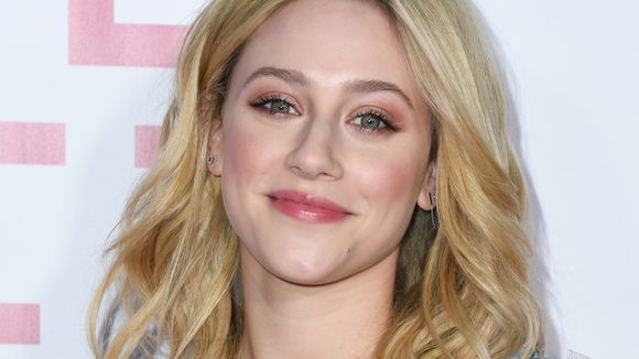 A Lili Reinhart, de "Riverdale", está bem revoltada com o que os fãs de "Game of Thrones" fizeram