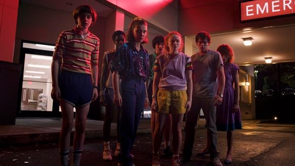 3ª temporada de "Stranger Things" ganha nova sinopse e ator diz que vai ser bem sangrenta