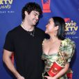 Noah Centineo e Lana Condor ganharam o prêmio de Melhor Beijo por "Para Todos os Garotos que Já Amei" no MTV Movie &amp; TV Awards 2019