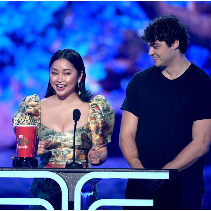 MTV Movie &amp;amp; TV Awards 2019: Noah Centineo e Lana Condor ganham prêmio de Melhor Beijo por cena de &quot;Para Todos os Garotos que Já Amei&quot;