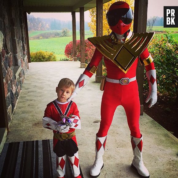 Justin Bieber se vestiu como Power Ranger no Dia das Bruxas americano