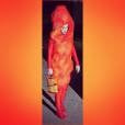  Quem tamb&eacute;m usou e abusou do humor foi Katy Perry, vestida de Cheetos gigante 