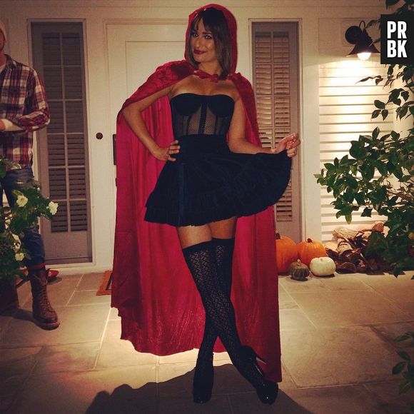 Lea Michele mostrou boa forma neste Halloween ao se vestir de Branca de Neve