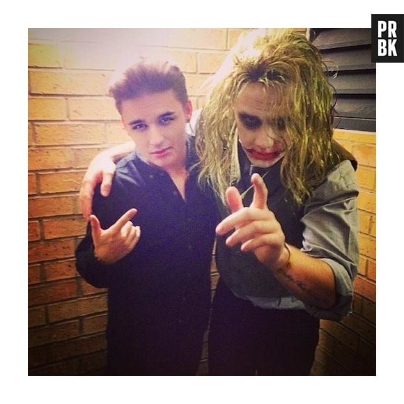 Quem também se inspirou no Batman neste Halloween foi Liam Payne, do "One Direction", vestido de Coringa