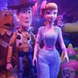 Você verá um novo lado dos brinquedos em "Toy Story 4"