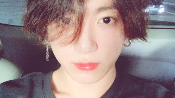 Responda estas perguntas e te diremos qual Era do Jungkook, do BTS, você é