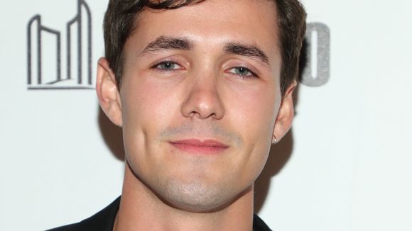 Conheça Jonah Hauer-King, ator que interpretará o Príncipe Eric no live-action de "A Pequena Sereia"