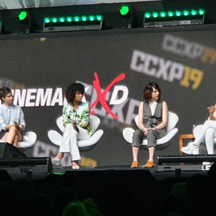 Em painel da CCXP 2019, elenco de &quot;As Five&quot; fala sobre o que esperar da série