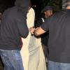 O astro teen Justin Bieber chegou no Brasil na sexta-feira, 1º de novembro de 2013, e de noite foi a um prostíbulo e deixou o local com duas mulheres