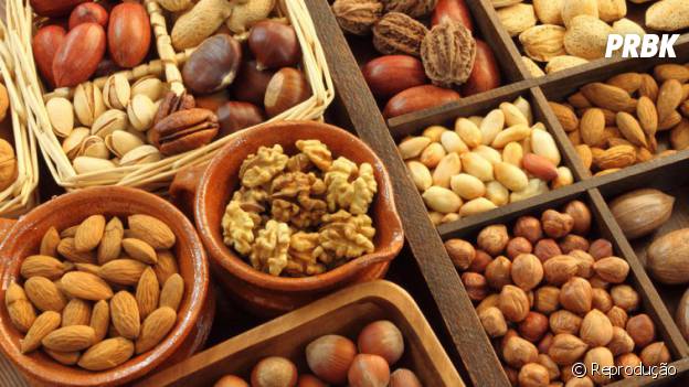 Nozes, castanhas, amêndoas, amendoim...