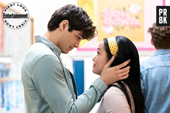 Lara Jean (Lana Condor) estará com o coração dividido em "Para Todos os Garotos – P.S.: Ainda Amo Você"