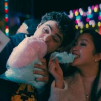 Relacionamento aberto em "P.S. Ainda Amo Você": o que Lana Condor e Noah Centineo acham da ideia?