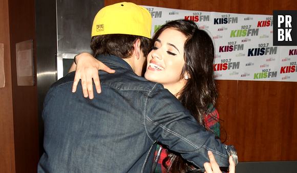 Austin Mahone e Camila Cabello haviam assumido o relacionamento há menos de um mês