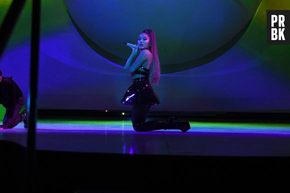 Ariana Grande se emociona ao relembrar tempos de "Brilhante Victória"! Série completa 10 anos