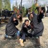 "Para Todos os Garotos que Já Amei 2": Lana Condor com Emilija Baranac e Madeleine Arthur nos bastidores