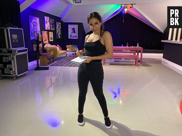 "Anitta Dentro da Casinha": novo programa da cantora no multishow estreia nesta quinta-feira (14), 23h